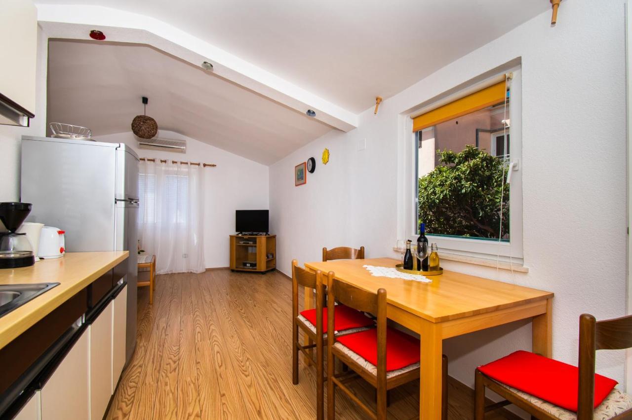 וודיצה Apartments Happy Place מראה חיצוני תמונה