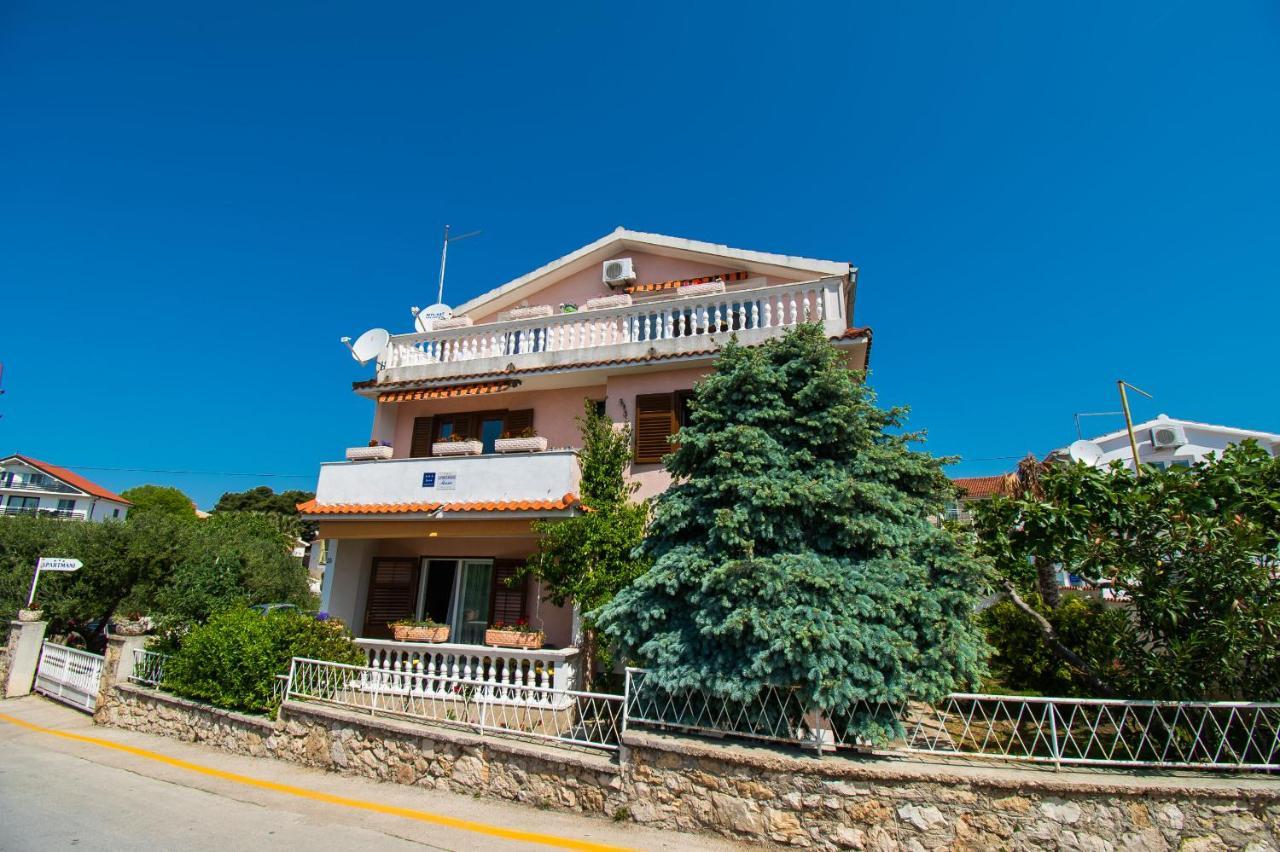 וודיצה Apartments Happy Place מראה חיצוני תמונה