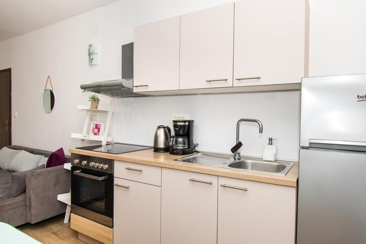 וודיצה Apartments Happy Place מראה חיצוני תמונה