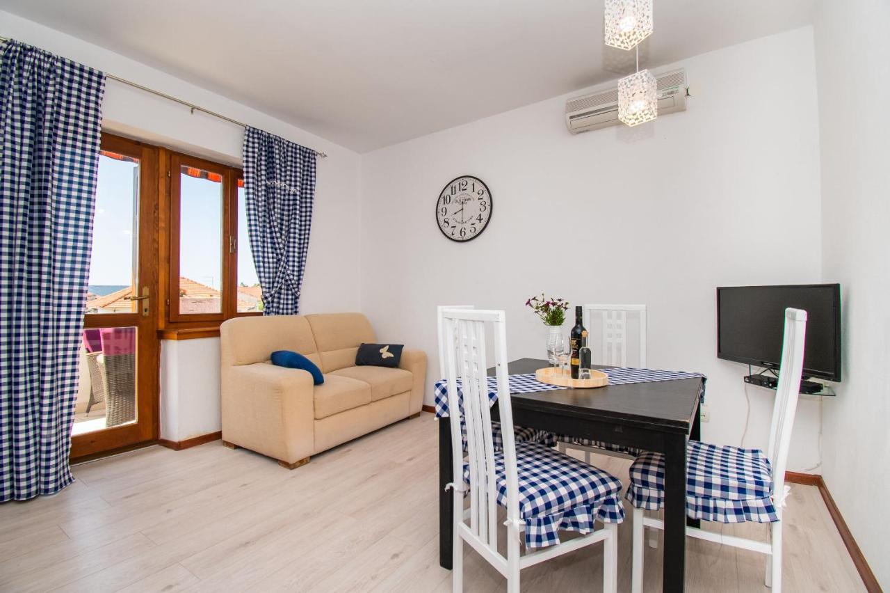 וודיצה Apartments Happy Place מראה חיצוני תמונה