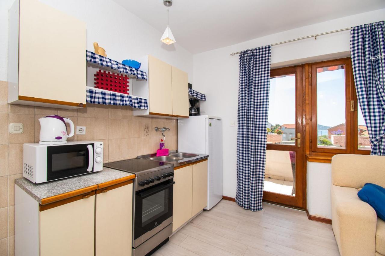 וודיצה Apartments Happy Place מראה חיצוני תמונה
